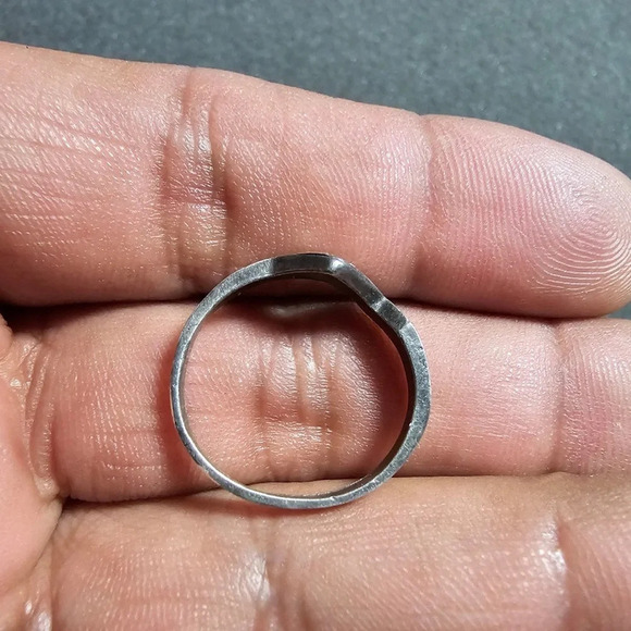 Sterling Silver And Turquoise Chip Inlaid Wavy Ring Size 8 - Picture 6 of 7